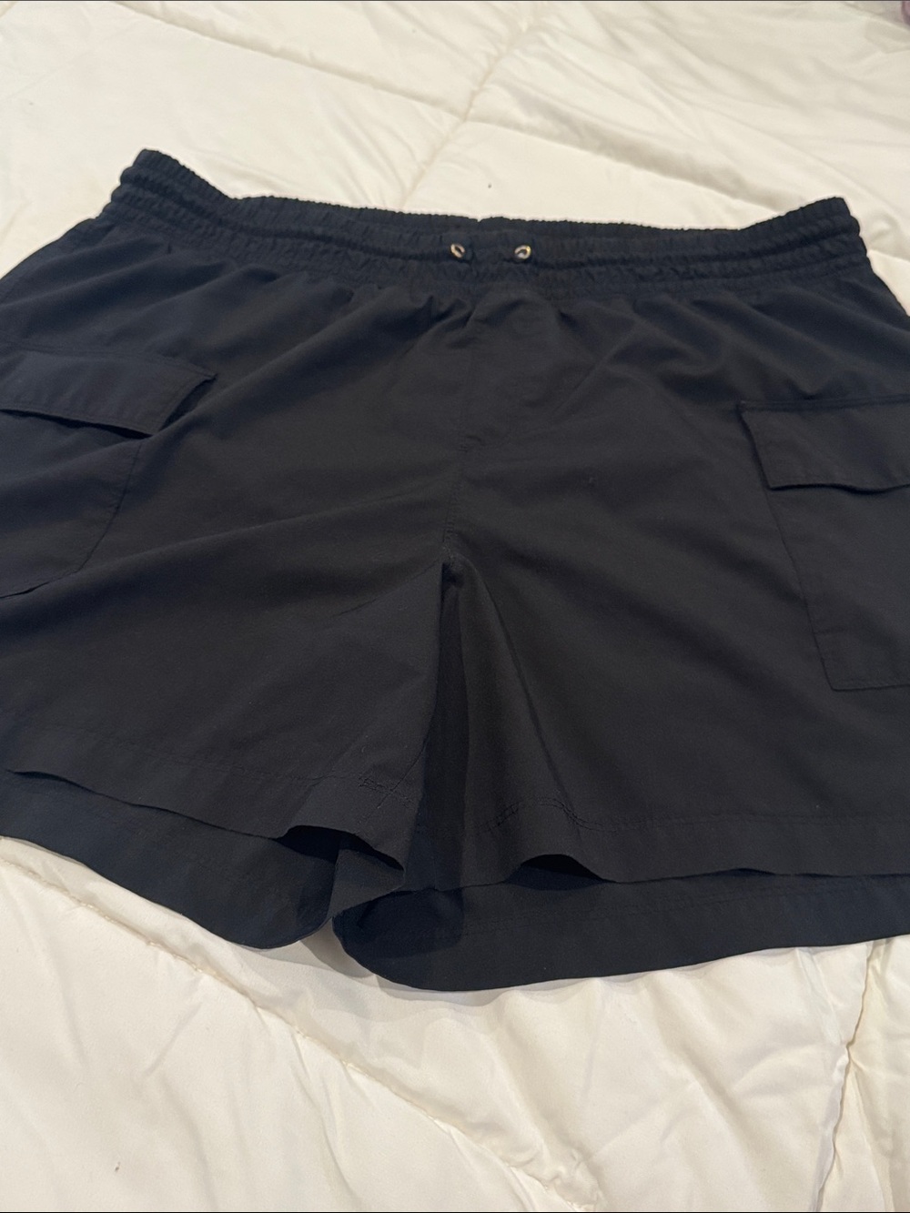 Old Navy Black Women's Athletic Cargo Shorts